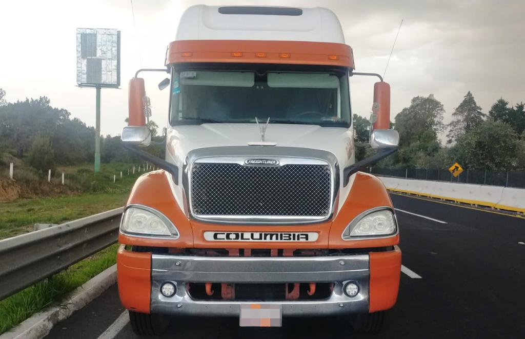 Asegura PGJE tractocamión con reporte de robo